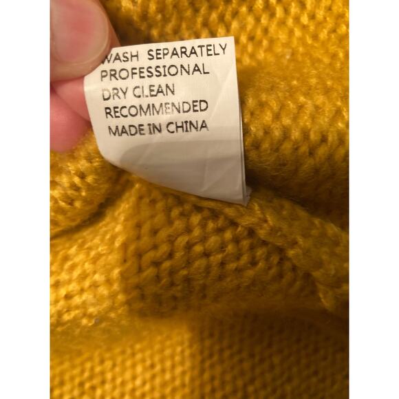 ADORABLE Mustard Yellow Polkadot Pom Pom Cardigan Sweater ~ Size 4/5 ~ Boutique - Picture 5 of 5